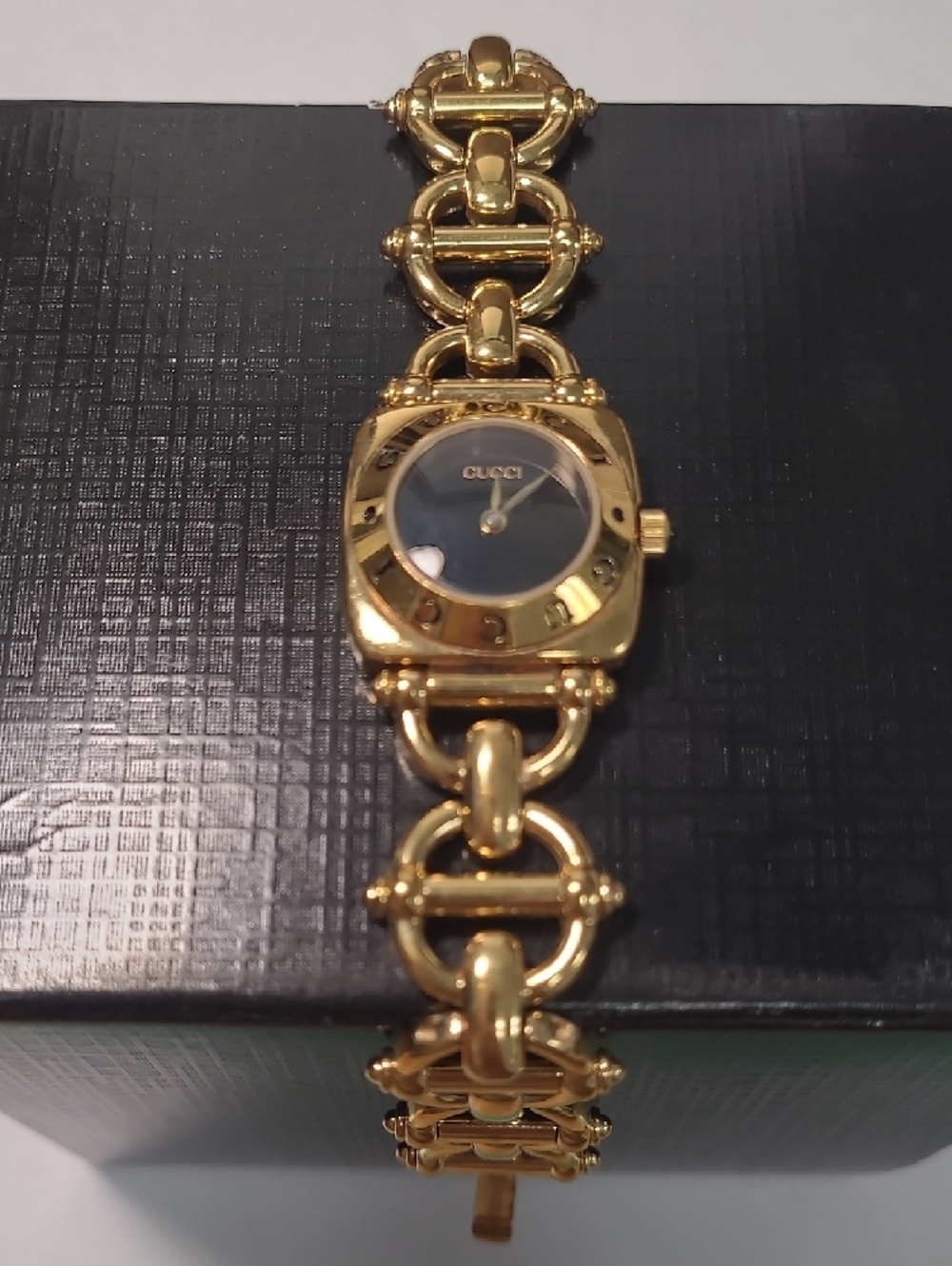 Authentic Gucci Gold Bracelet Watch with Black Dial - Picture 3 of 9